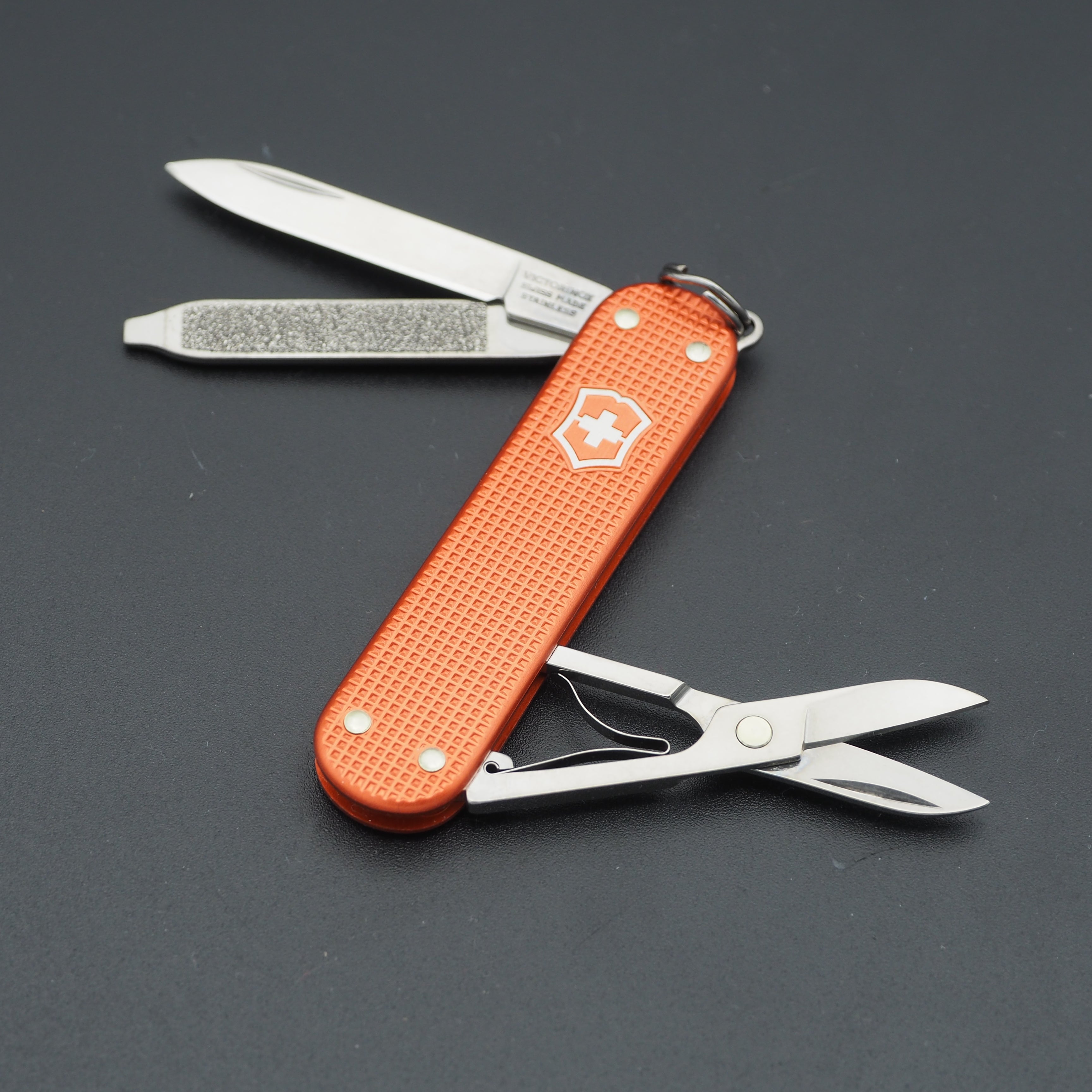 Victorinox Wenger How To Clean A Victorinox Swiss Army Knife