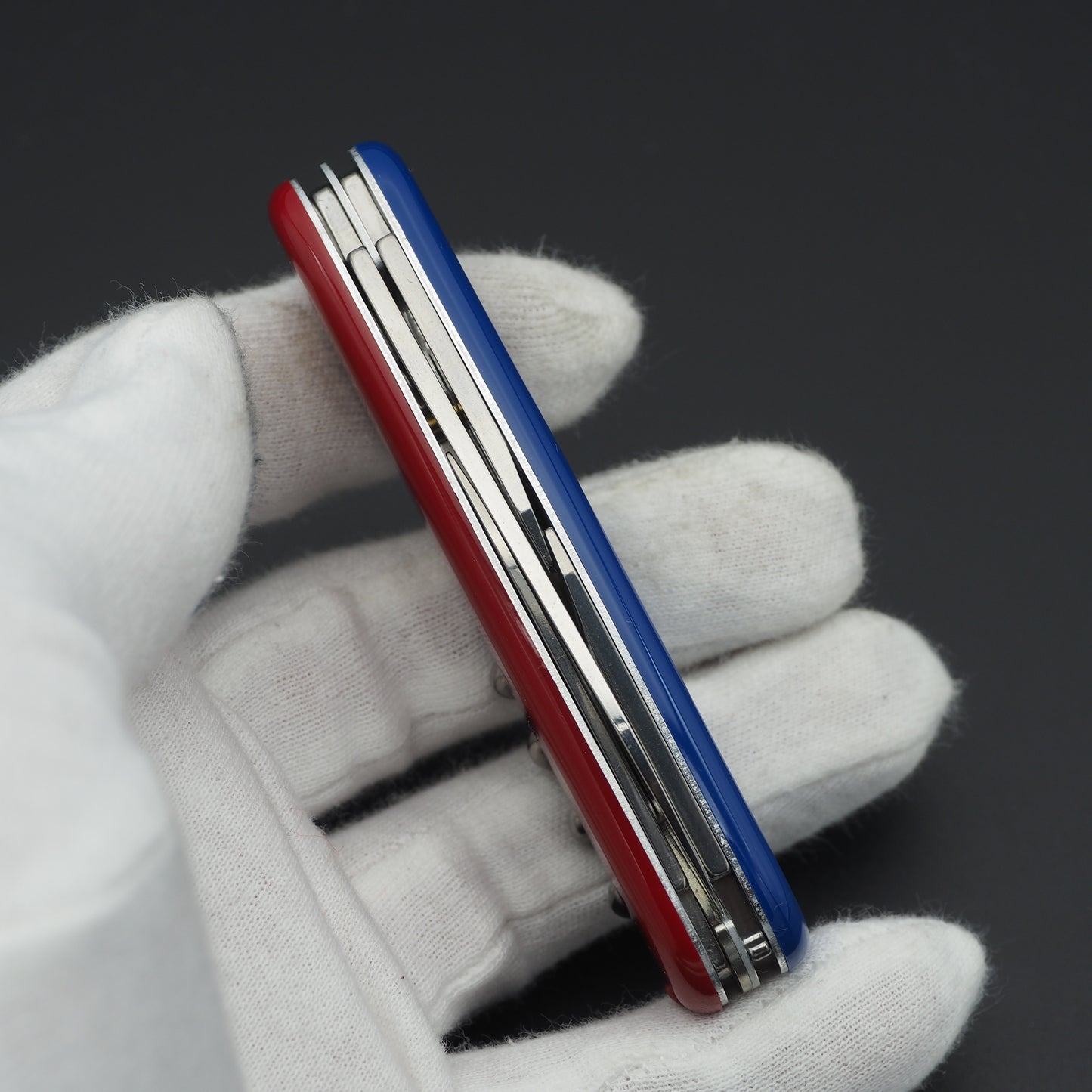 Victorinox Sportsman Blau/Rot Bicolor 84 mm AUSVERKAUFT Neu aus altem Lagerbestand ohne Schlüsselring