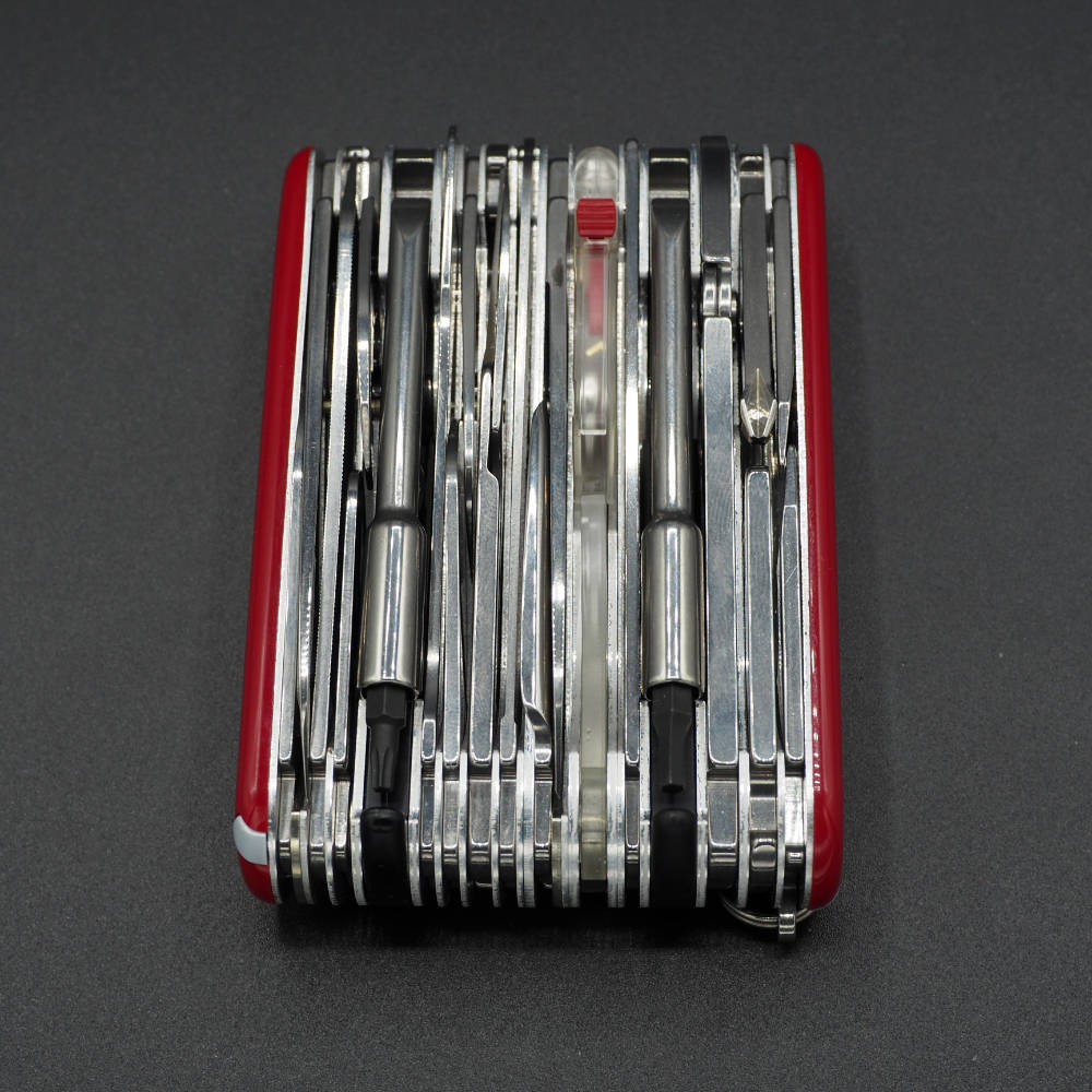 Victorinox Swiss Champ XXL Swiss Champ XXL The Sharp Knife Club