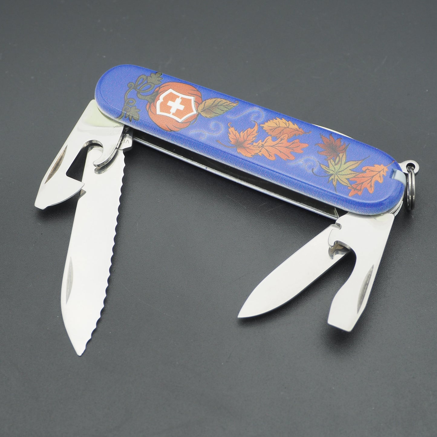 Victorinox VSAKCS Pumpking Carver Serrated Spartan (NEW)