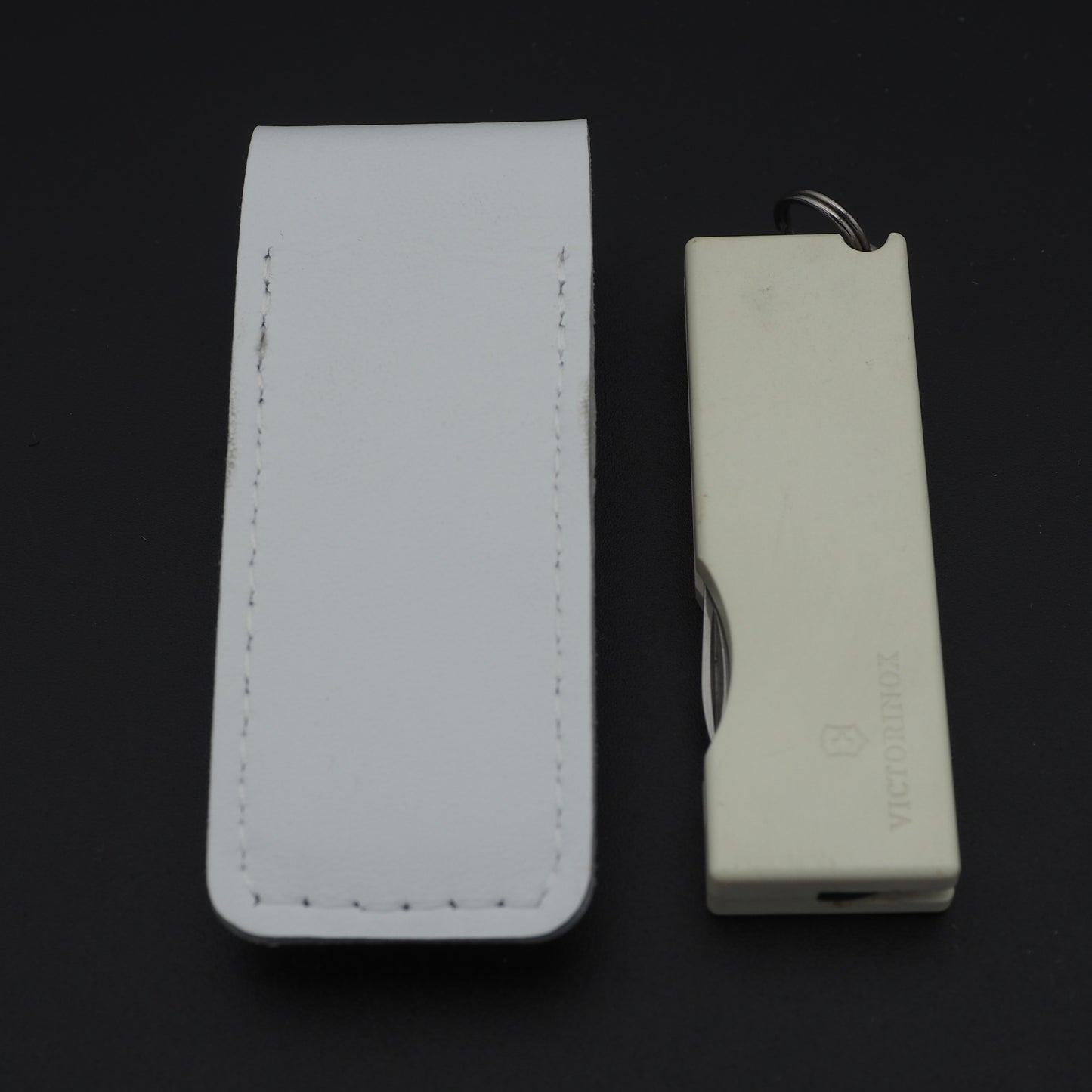 Victorinox Tomo white