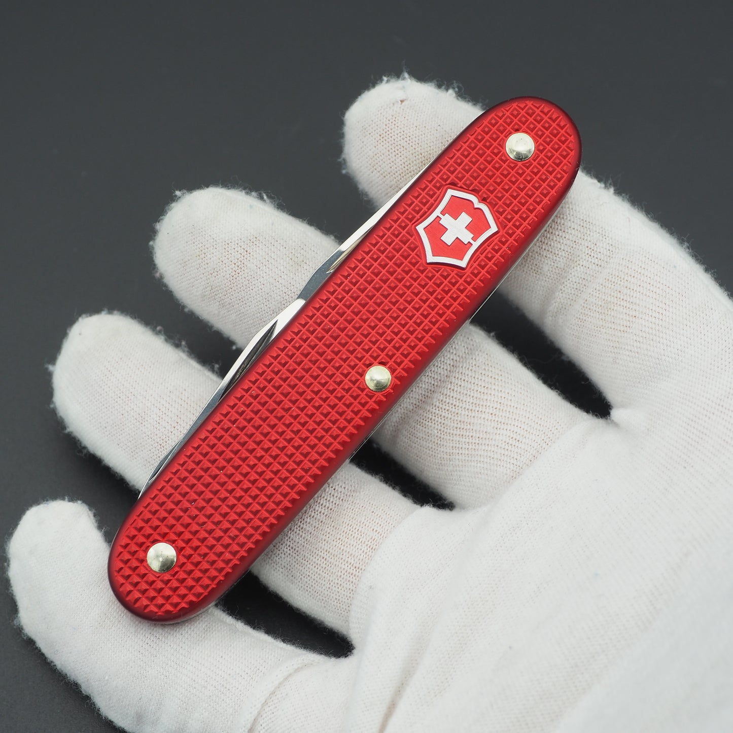 Victorinox Companion Slim Red Alox 0.8170.20