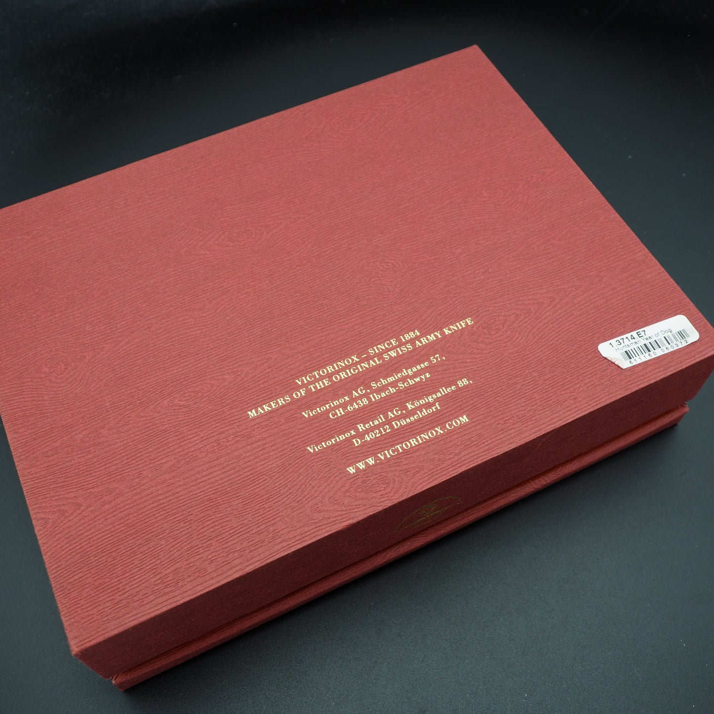 Victorinox Huntsman 2018 Year of the Dog 1.3714.E7 Number: 4591/8888 (NEW)