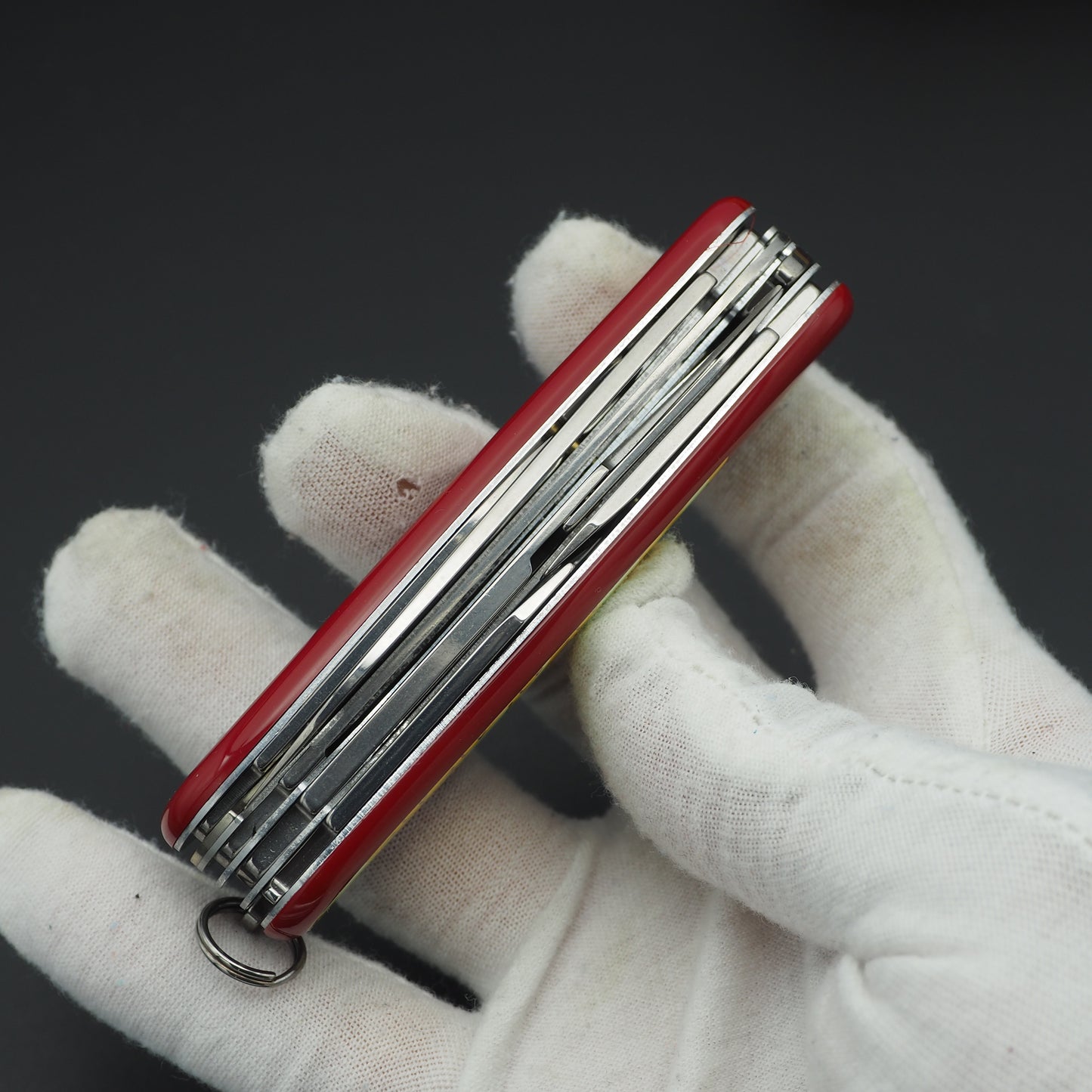 Victorinox Huntsman 2018 Year of the Dog 1.3714.E7 Number: 4591/8888 (NEW)