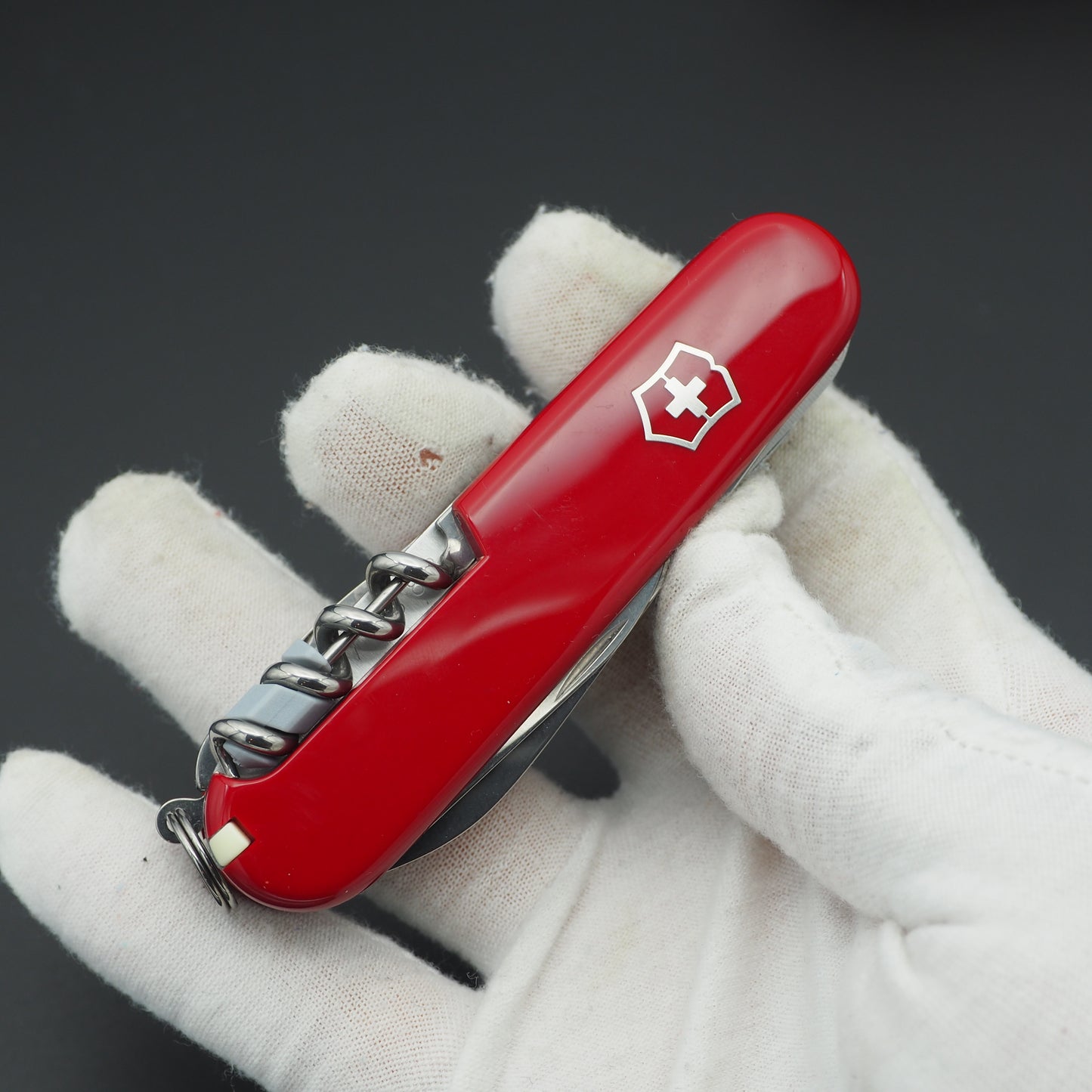 Victorinox Huntsman 2018 Year of the Dog 1.3714.E7 Number: 4591/8888 (NEW)