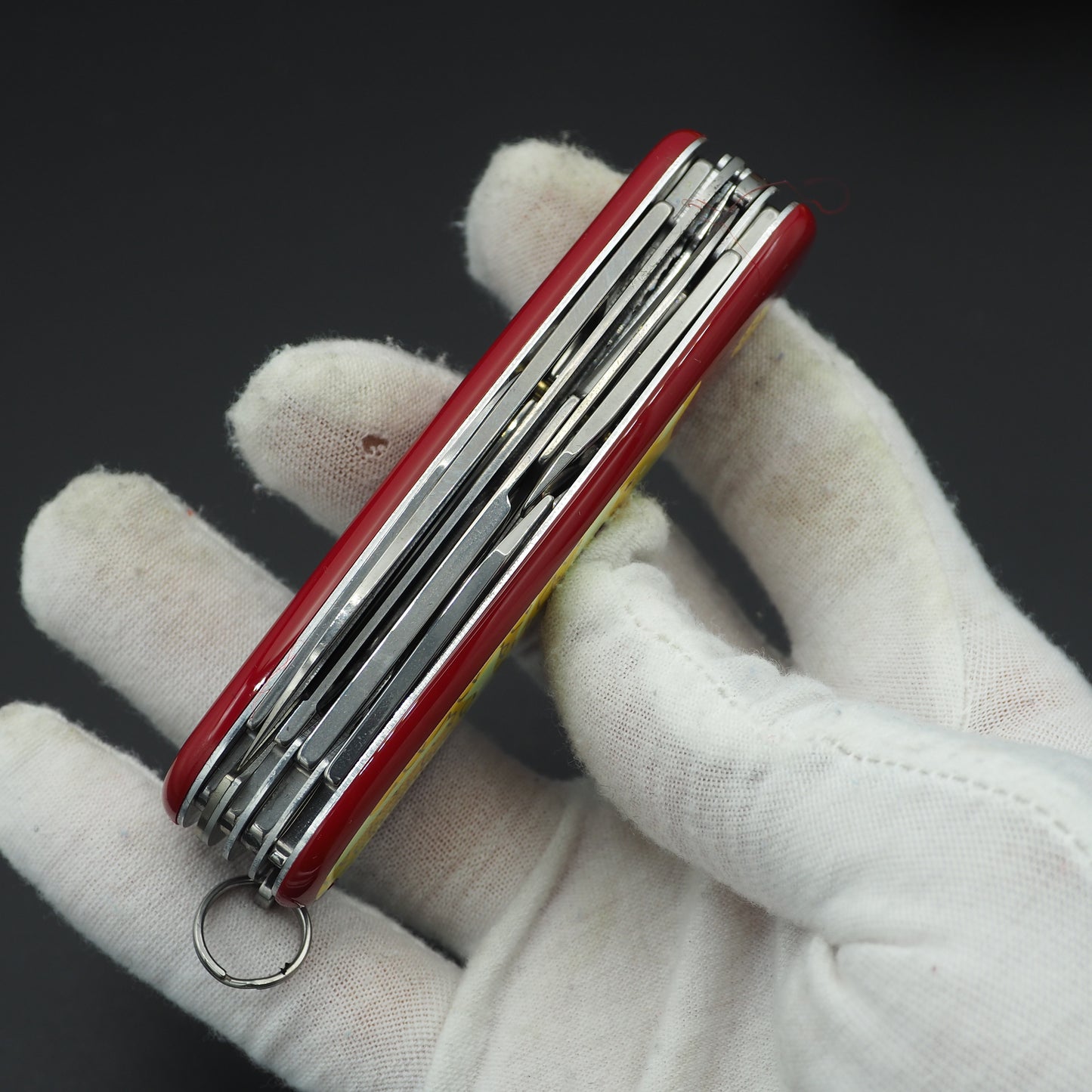 Victorinox Huntsman 2018 Year of the Dog 1.3714.E7 Number: 4172/8888 (NEW)