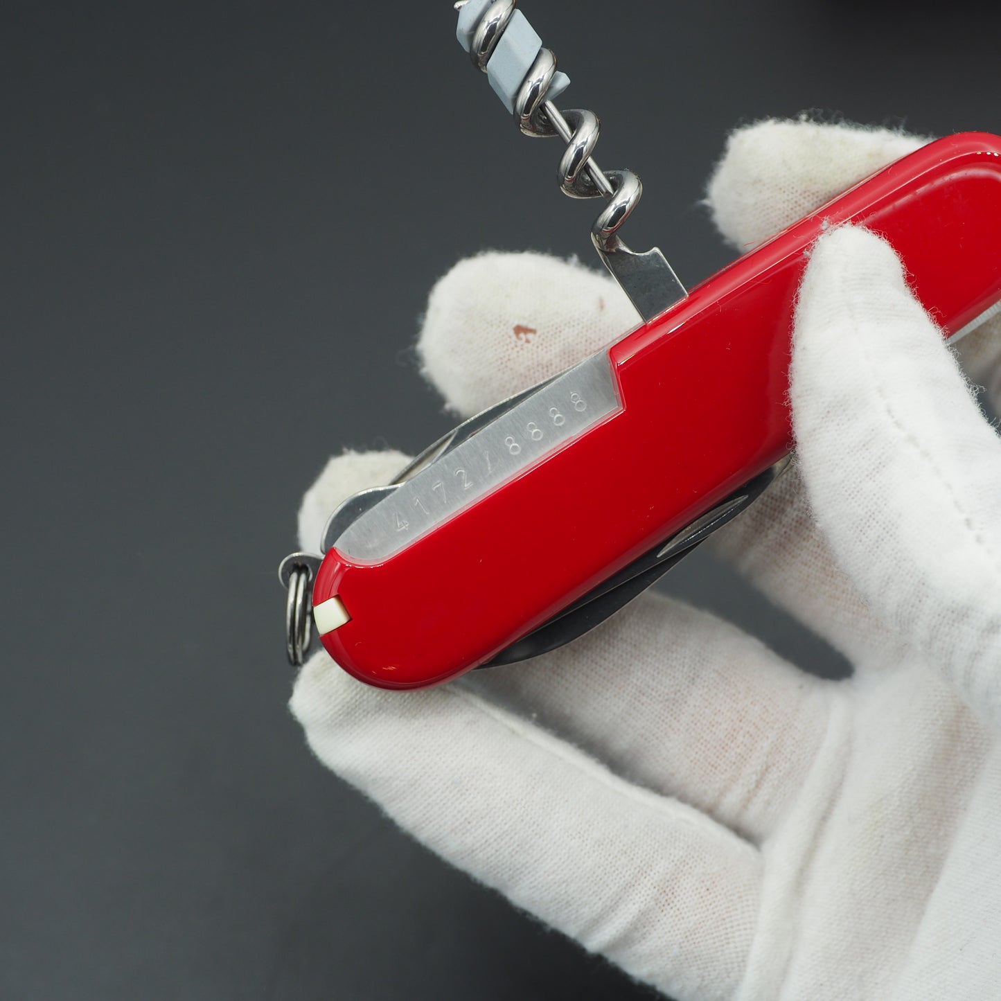 Victorinox Huntsman 2018 Year of the Dog 1.3714.E7 Number: 4172/8888 (NEW)