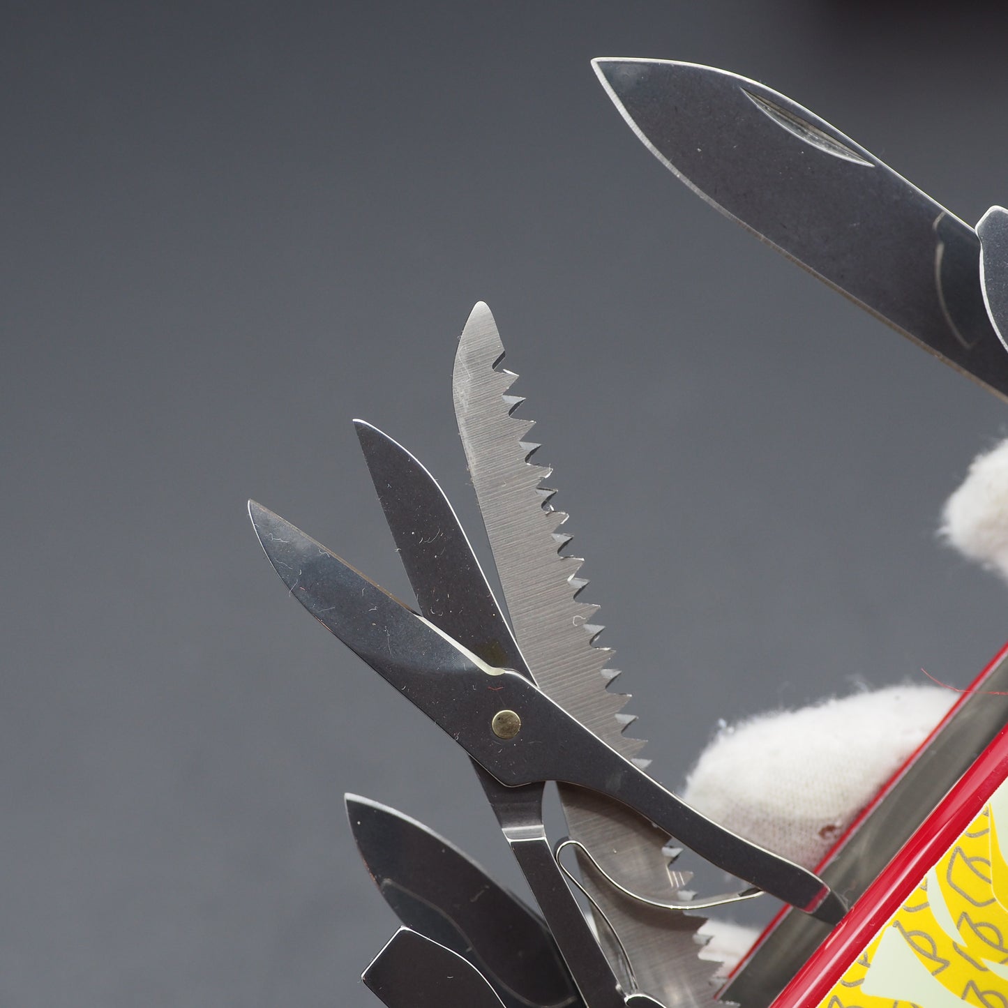 Victorinox Huntsman 2018 Year of the Dog 1.3714.E7 Number: 4172/8888 (NEW)