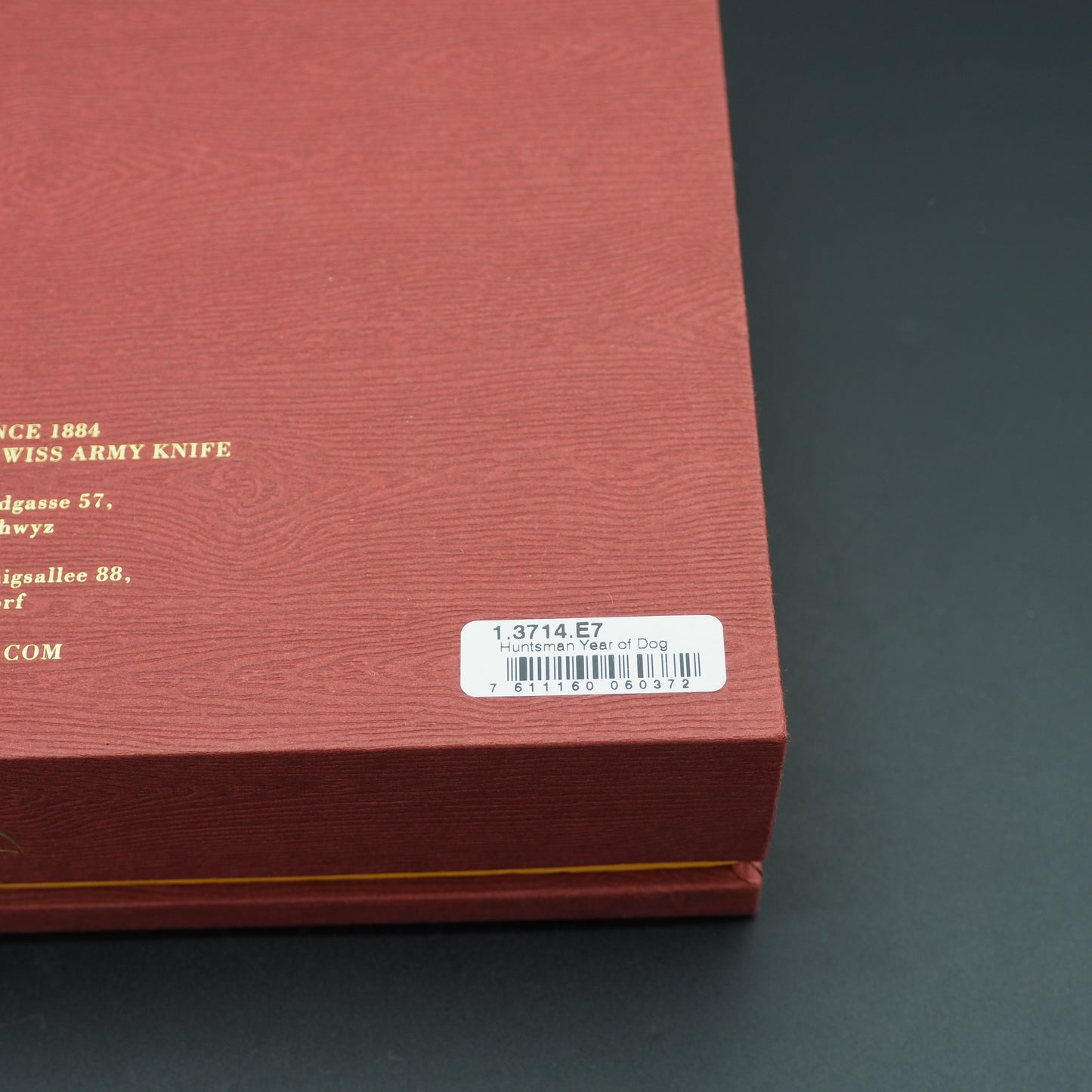 Victorinox Huntsman 2018 Year of the Dog 1.3714.E7 Number: 4158/8888 (NEW)