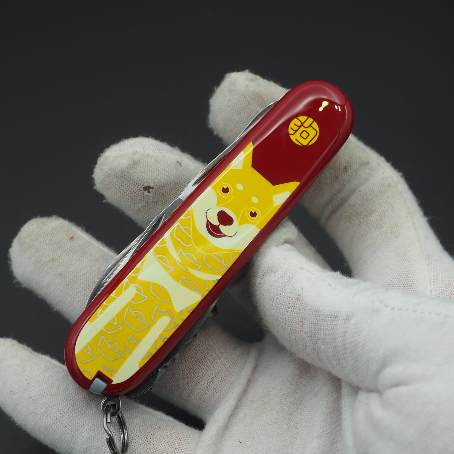 Victorinox Huntsman 2018 Year of the Dog 1.3714.E7 Number: 4158/8888 (NEW)