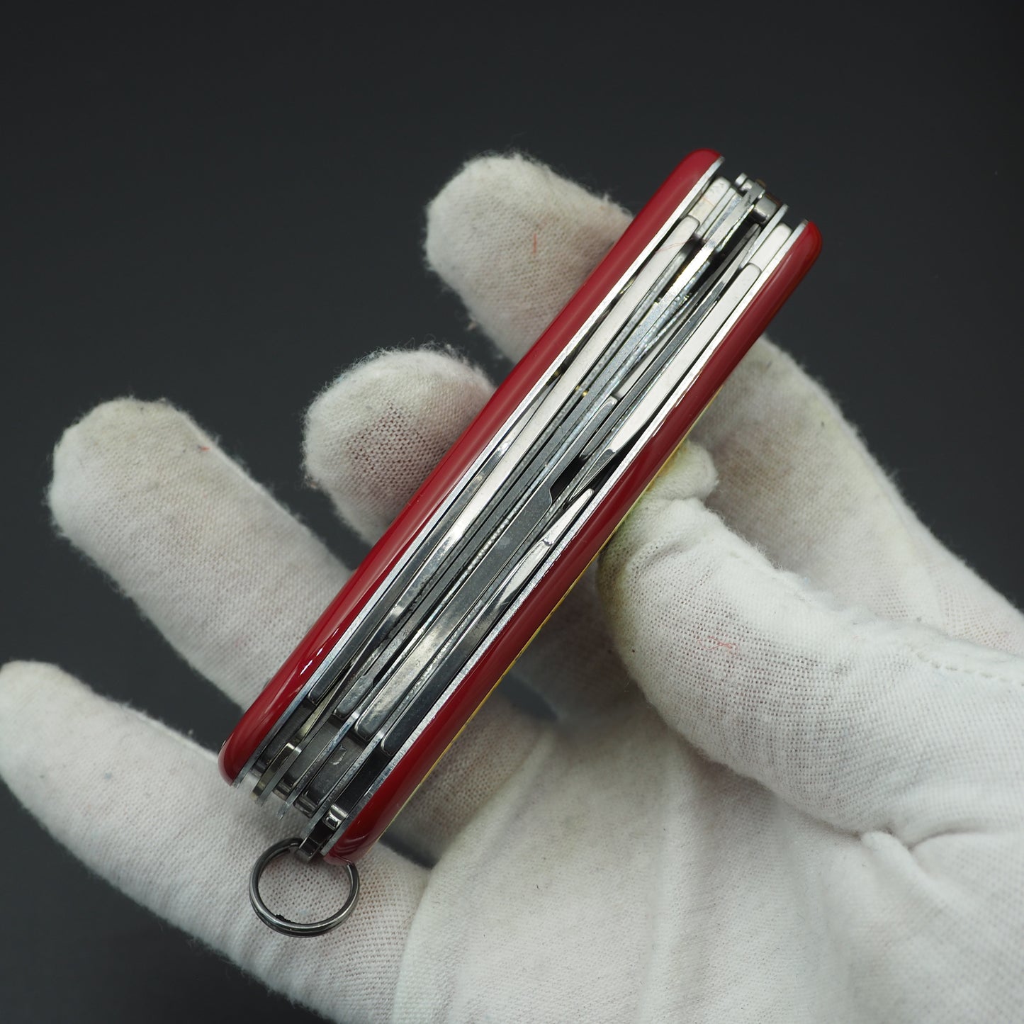 Victorinox Huntsman 2018 Year of the Dog 1.3714.E7 Number: 4166/8888 (NEW)