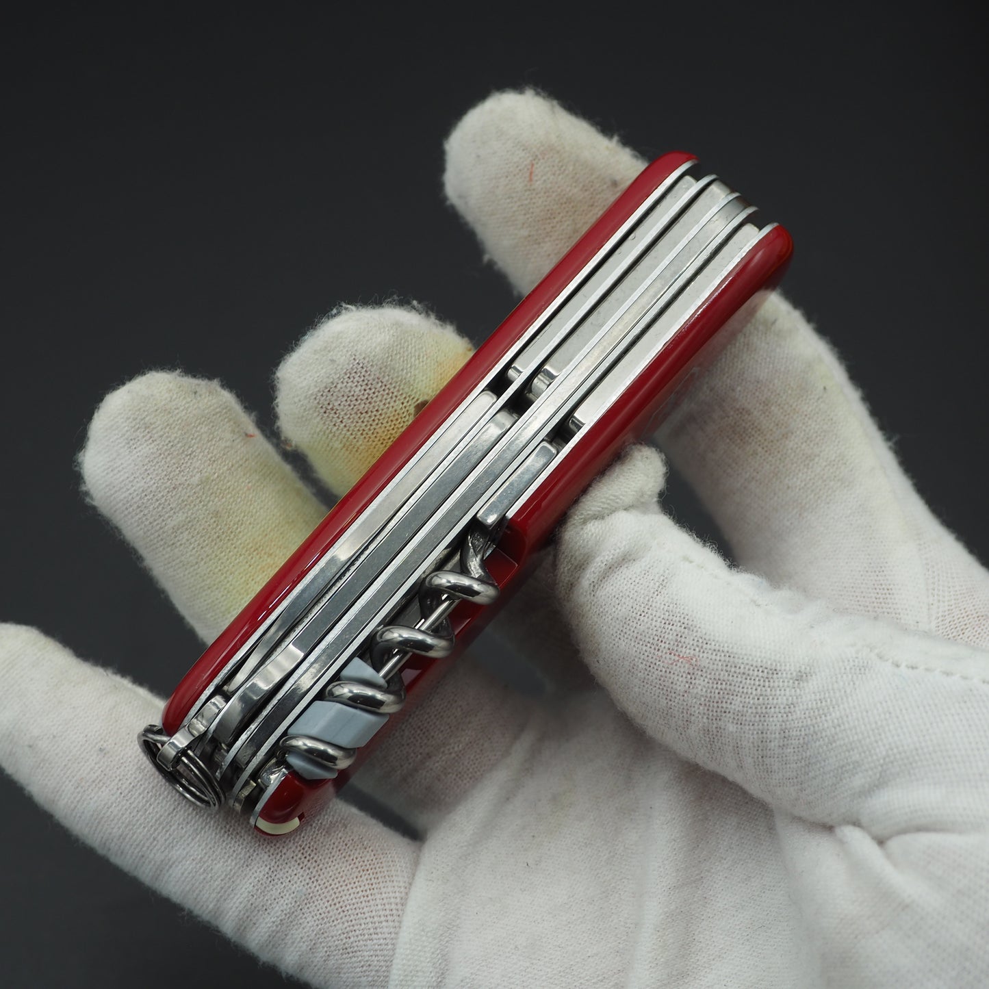 Victorinox Huntsman 2018 Year of the Dog 1.3714.E7 Number: 4166/8888 (NEW)