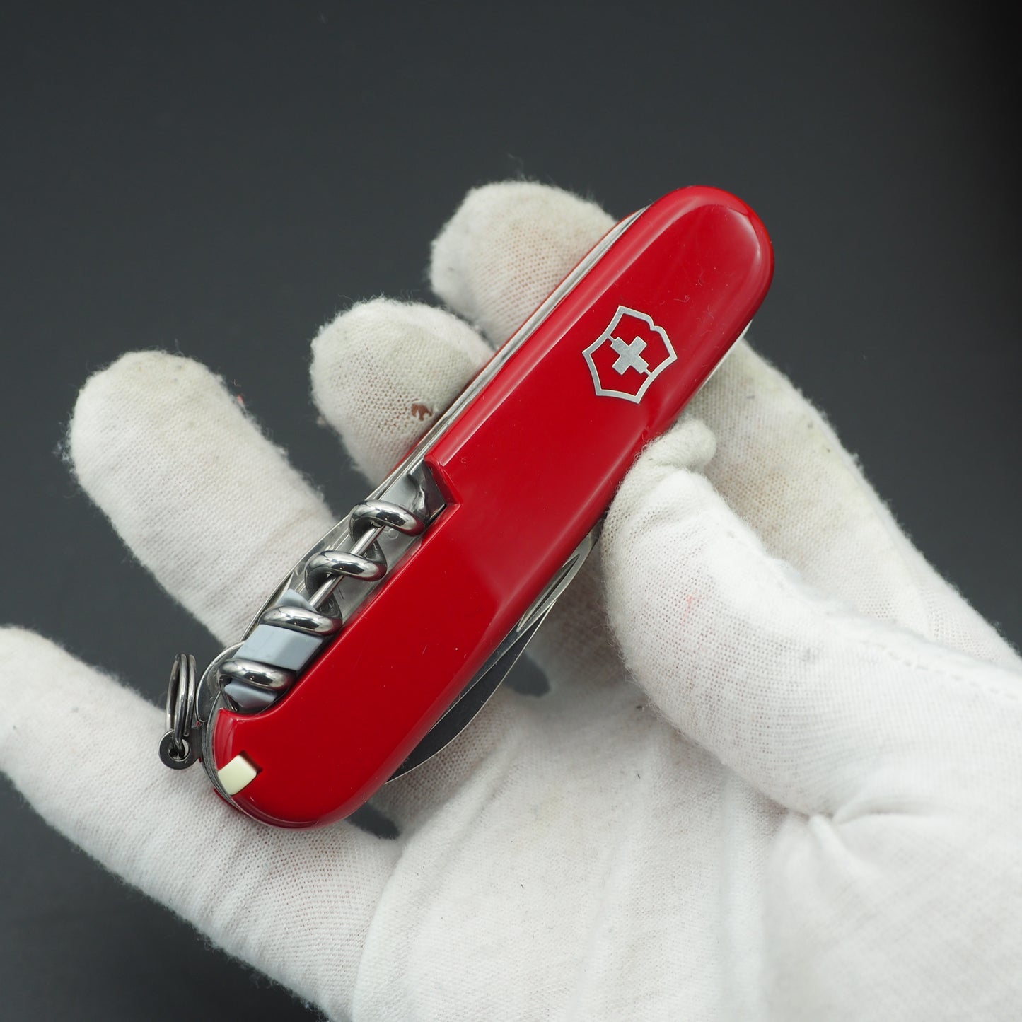 Victorinox Huntsman 2018 Year of the Dog 1.3714.E7 Number: 4043/8888 (NEW)