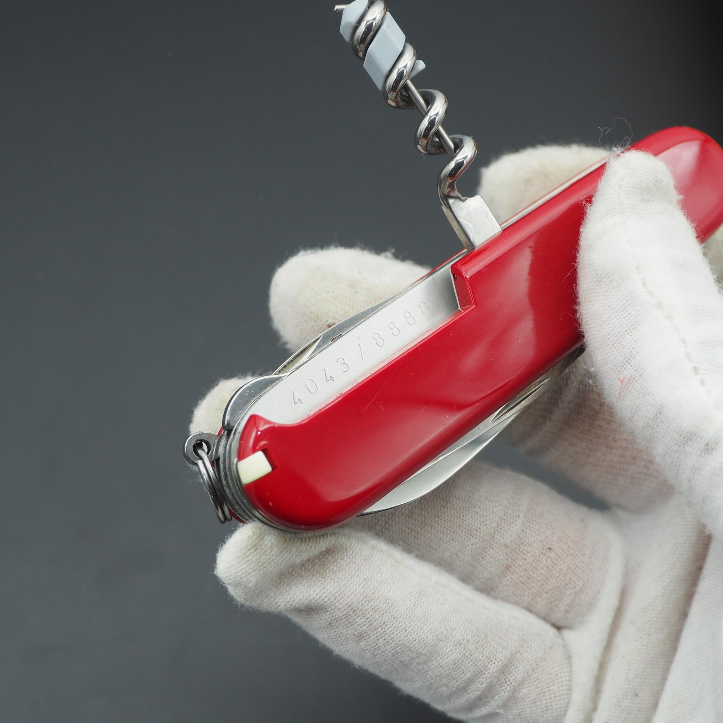 Victorinox Huntsman 2018 Year of the Dog 1.3714.E7 Number: 4043/8888 (NEW)