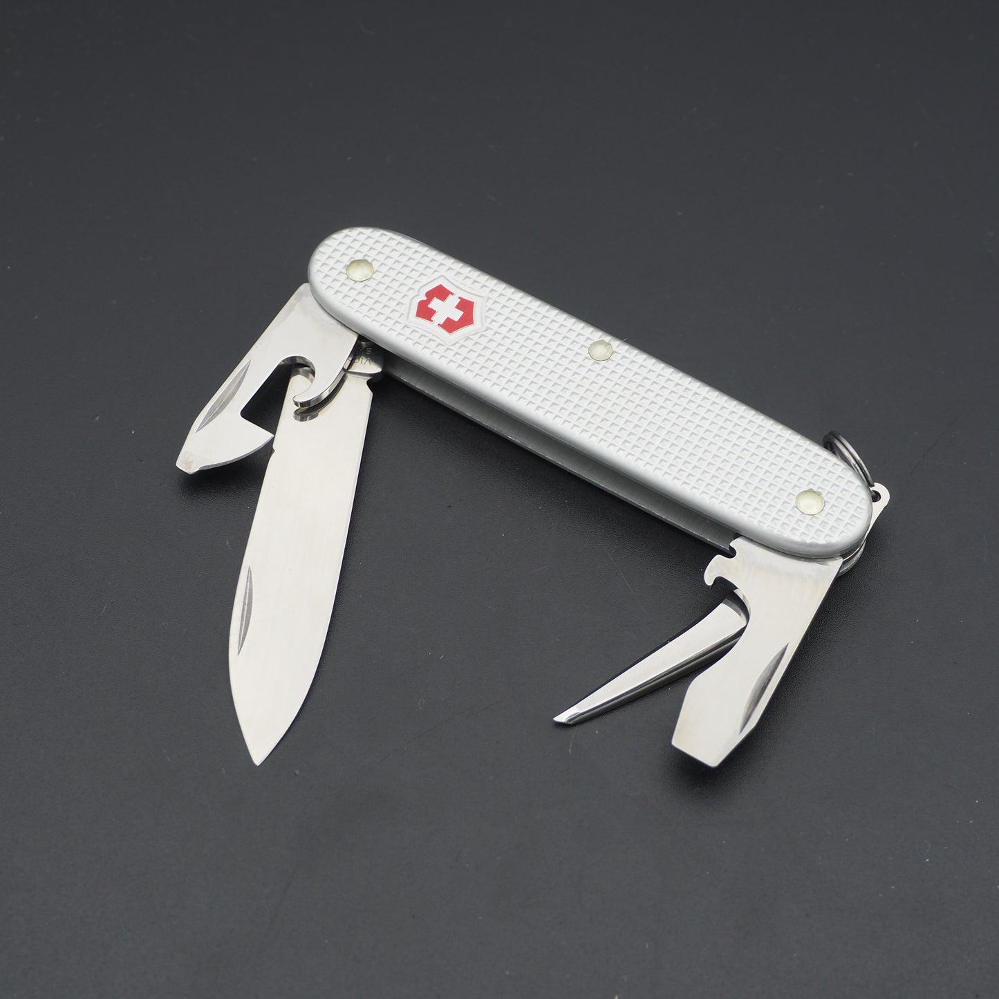 Victorinox Pioneer red 0.8201.26 (NEW)