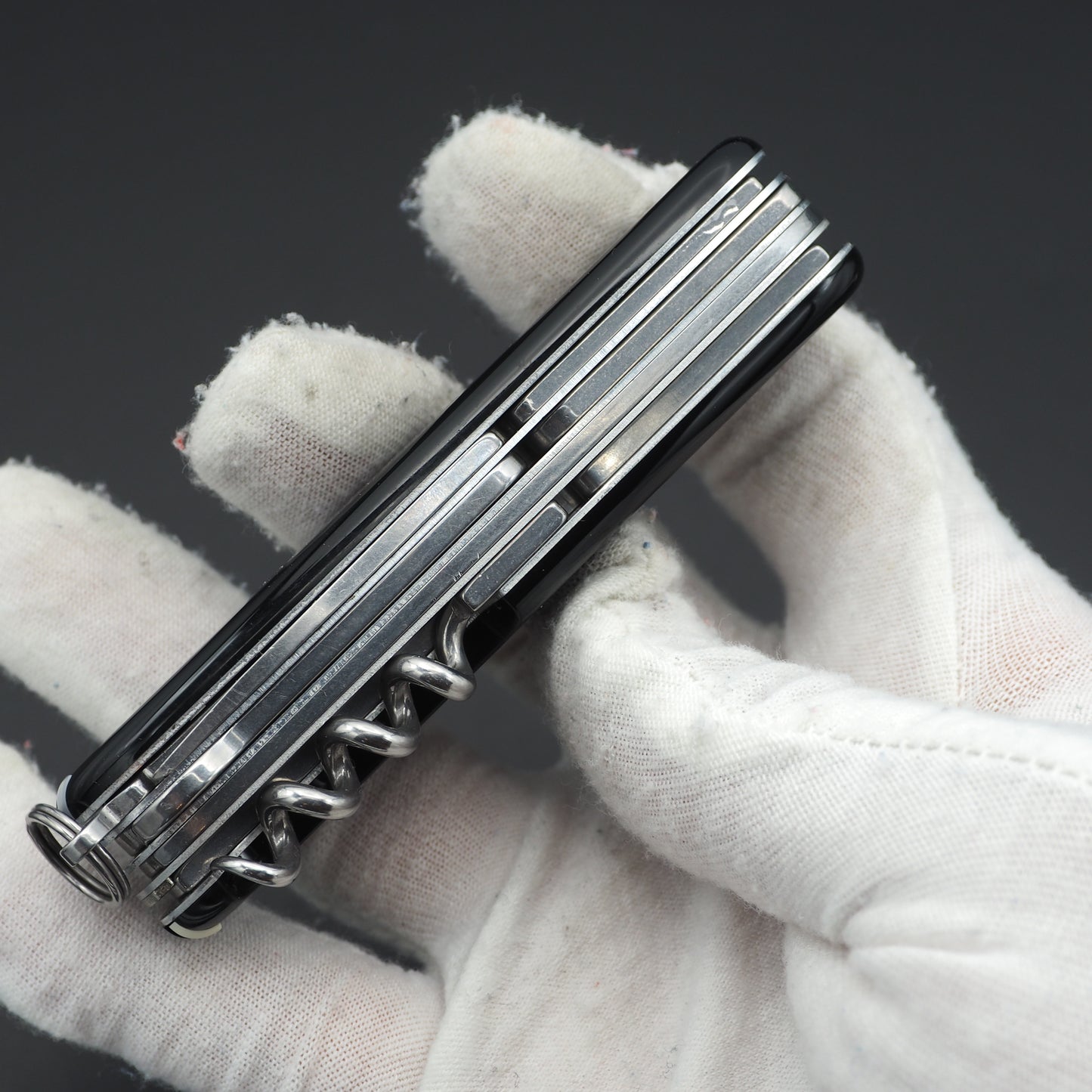 Victorinox Huntsman black 1.3713 (NEW)