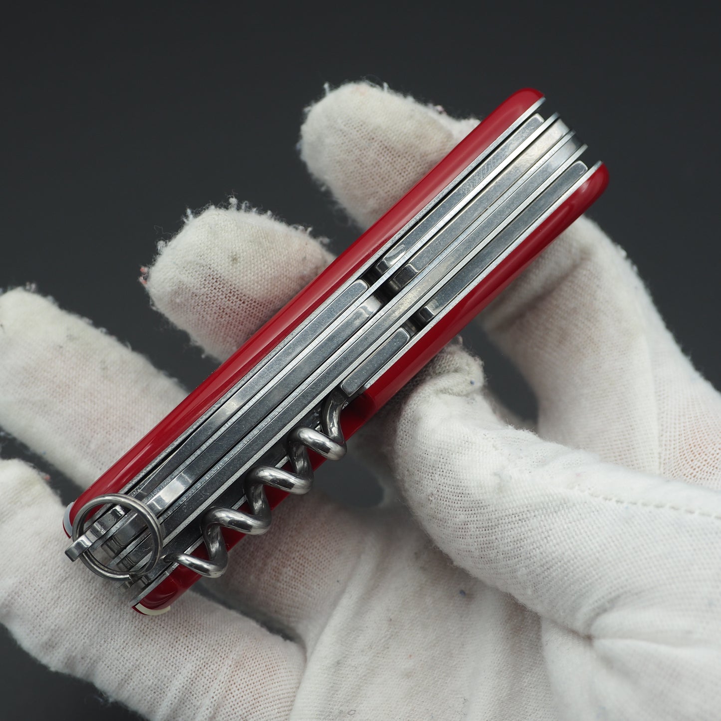 Victorinox Huntsman red 1.3713 (NEW)