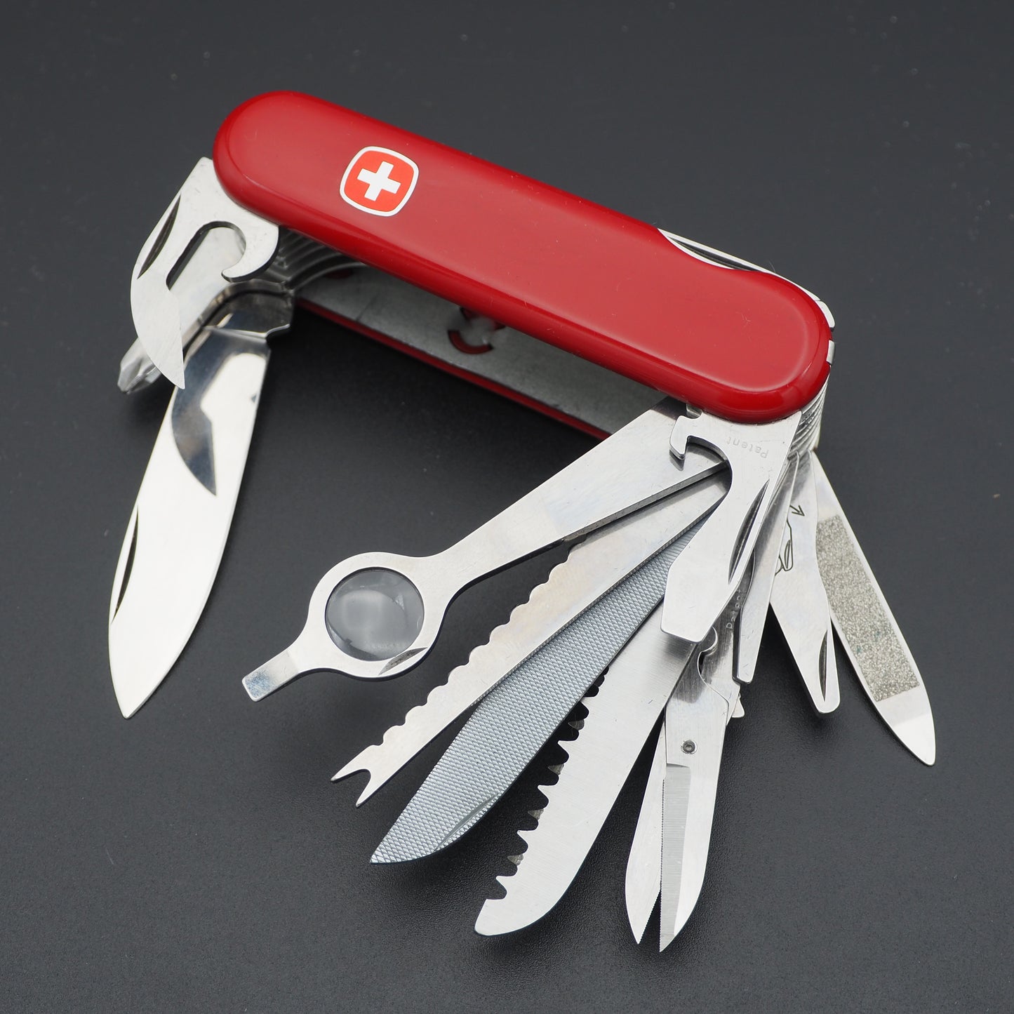 Wenger Evolution 28 Swiss Army Knife like NEW (box damaged)