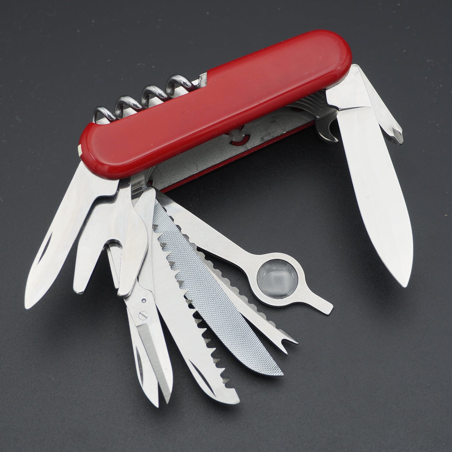 Wenger Evolution 28 Swiss Army Knife like NEW (box damaged)