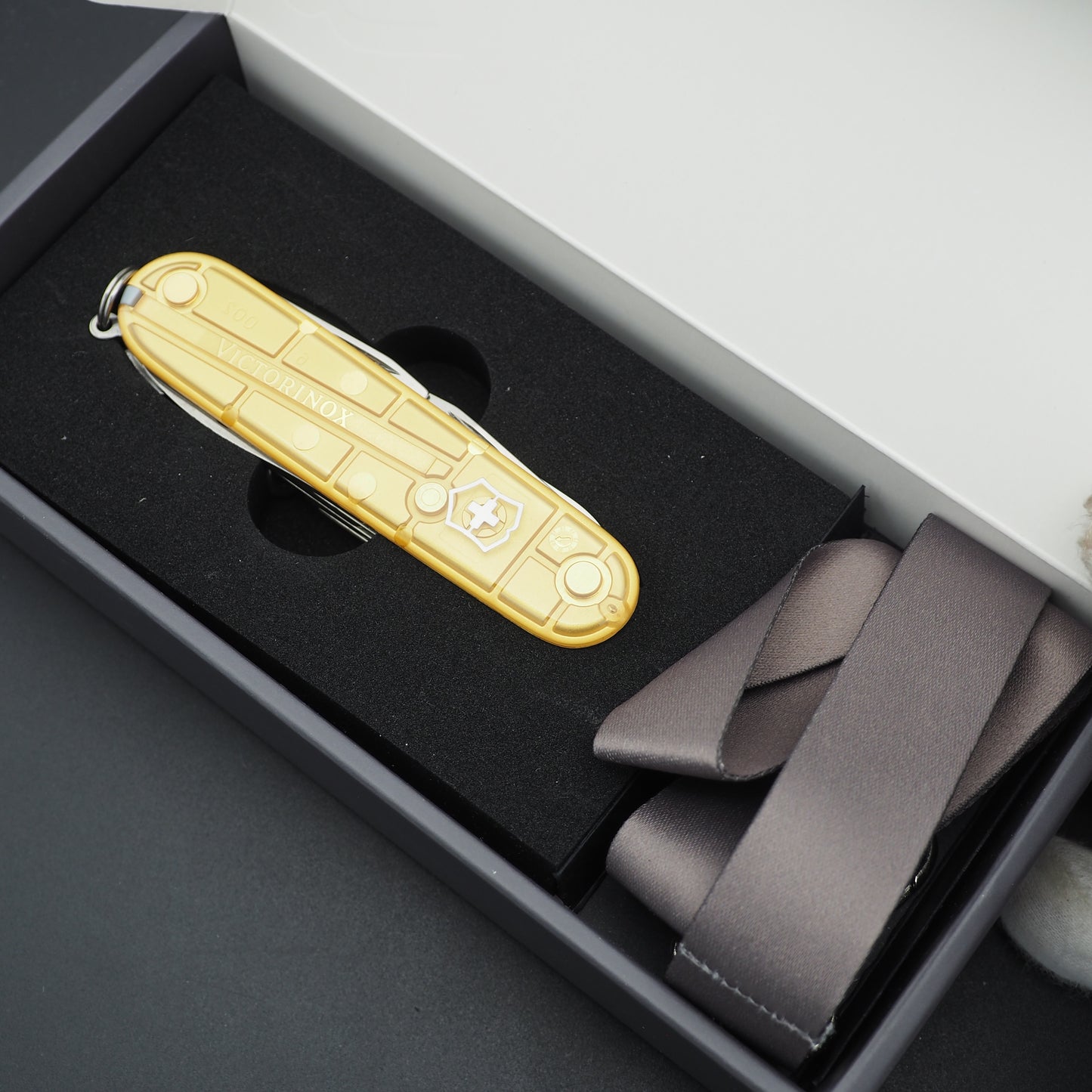 Victorinox Climber Gold Limited Edition Swiss Army Knife NEW with box