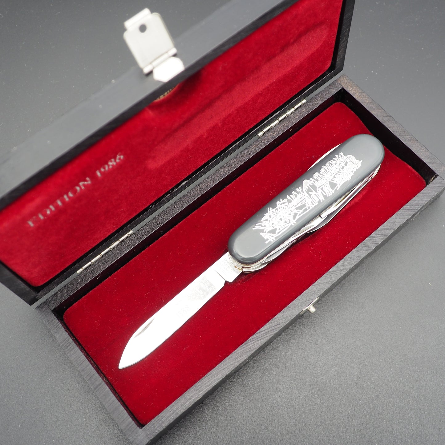 Victorinox Schlachtenmesser Näfels USED