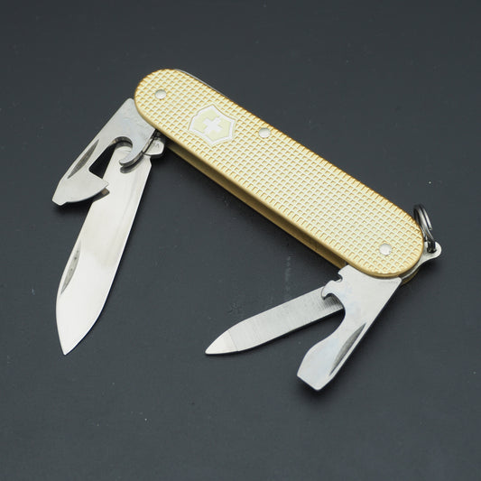 Victorinox Alox Limited Edition 2019 Cadet 84mm Gold NEUES Messer (beschädigte Box)