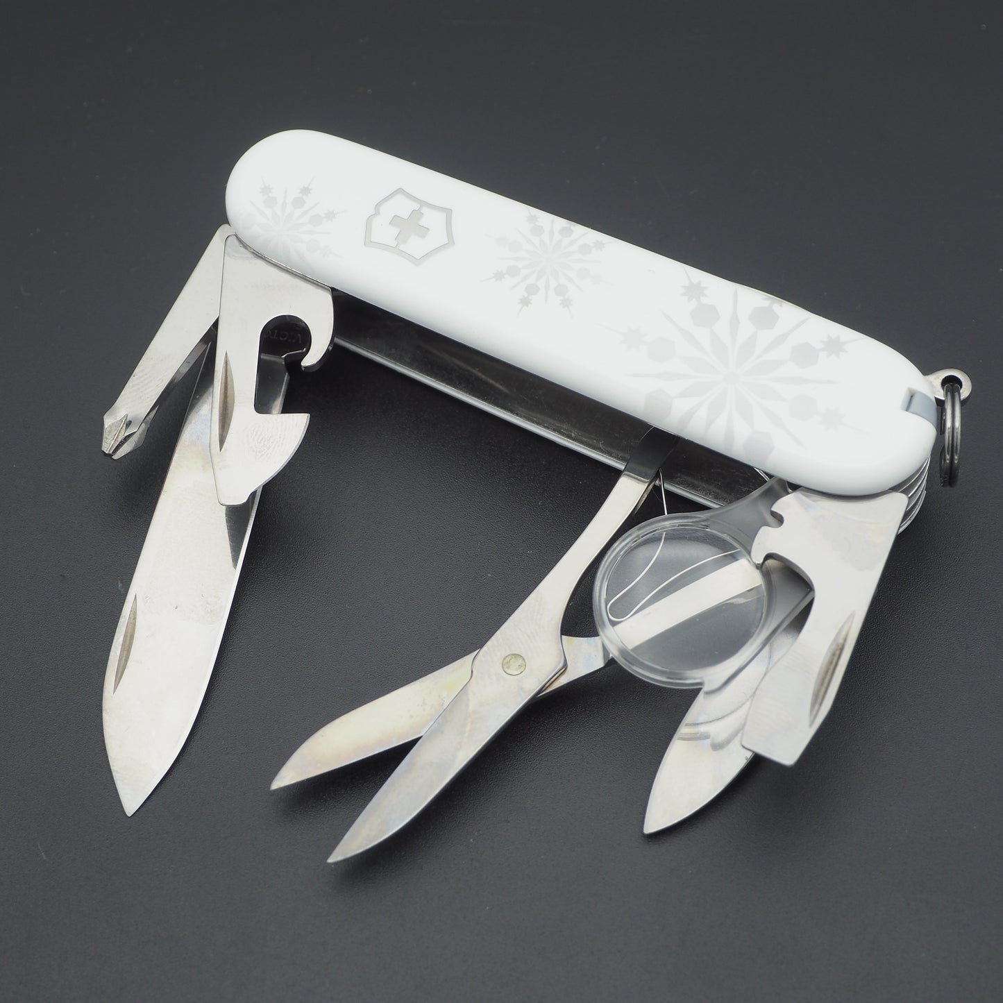 Victorinox Explorer White Christmas Special Edition 2017 Messer ist neu (beschädigte Verpackung)