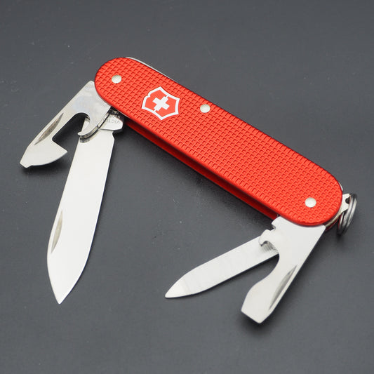 Victorinox Alox Limited Edition 2018 Cadet 84mm Berry Red Messer, neu mit beschädigter Box