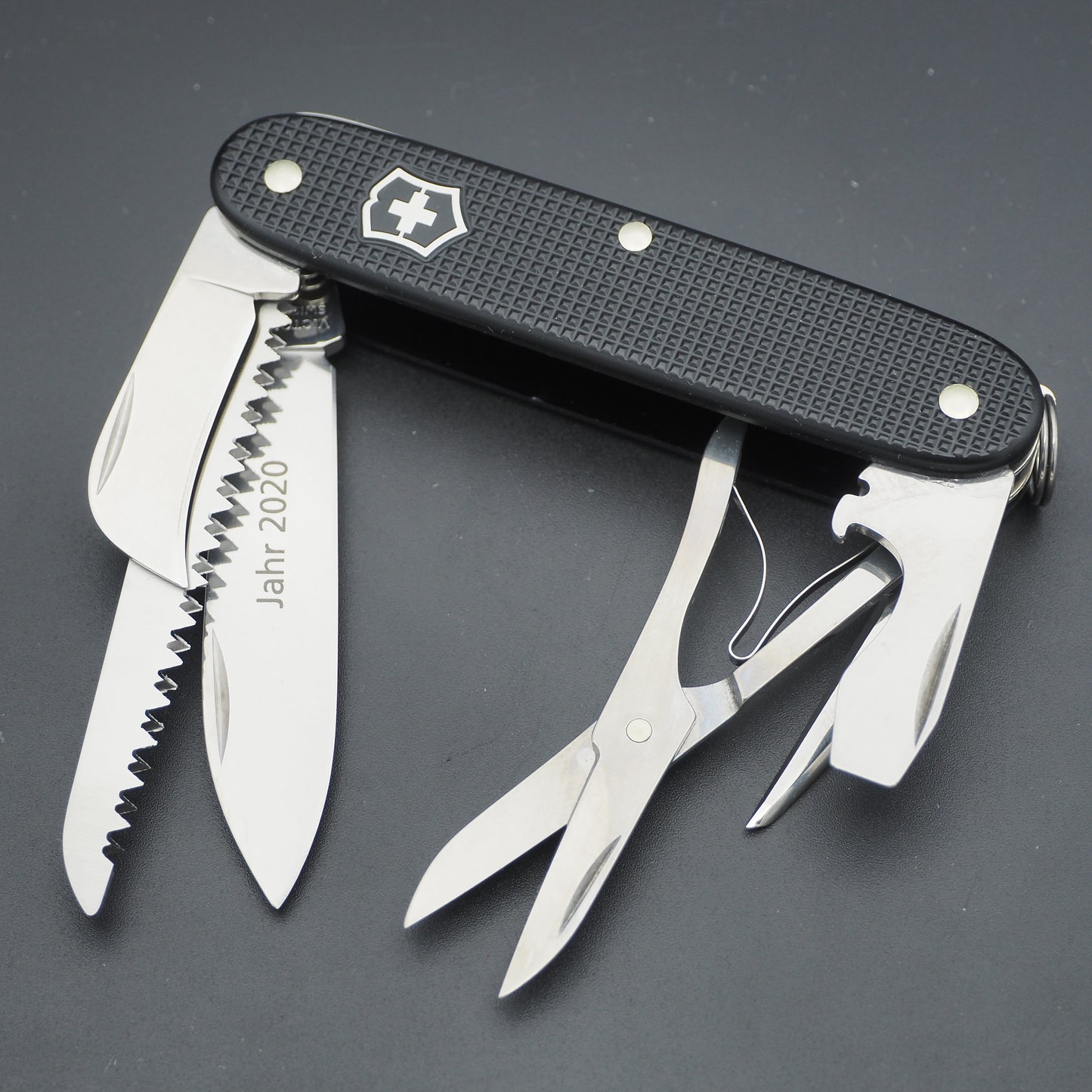 Victorinox VSAKCS Group Knife 2022 Mountaineer X