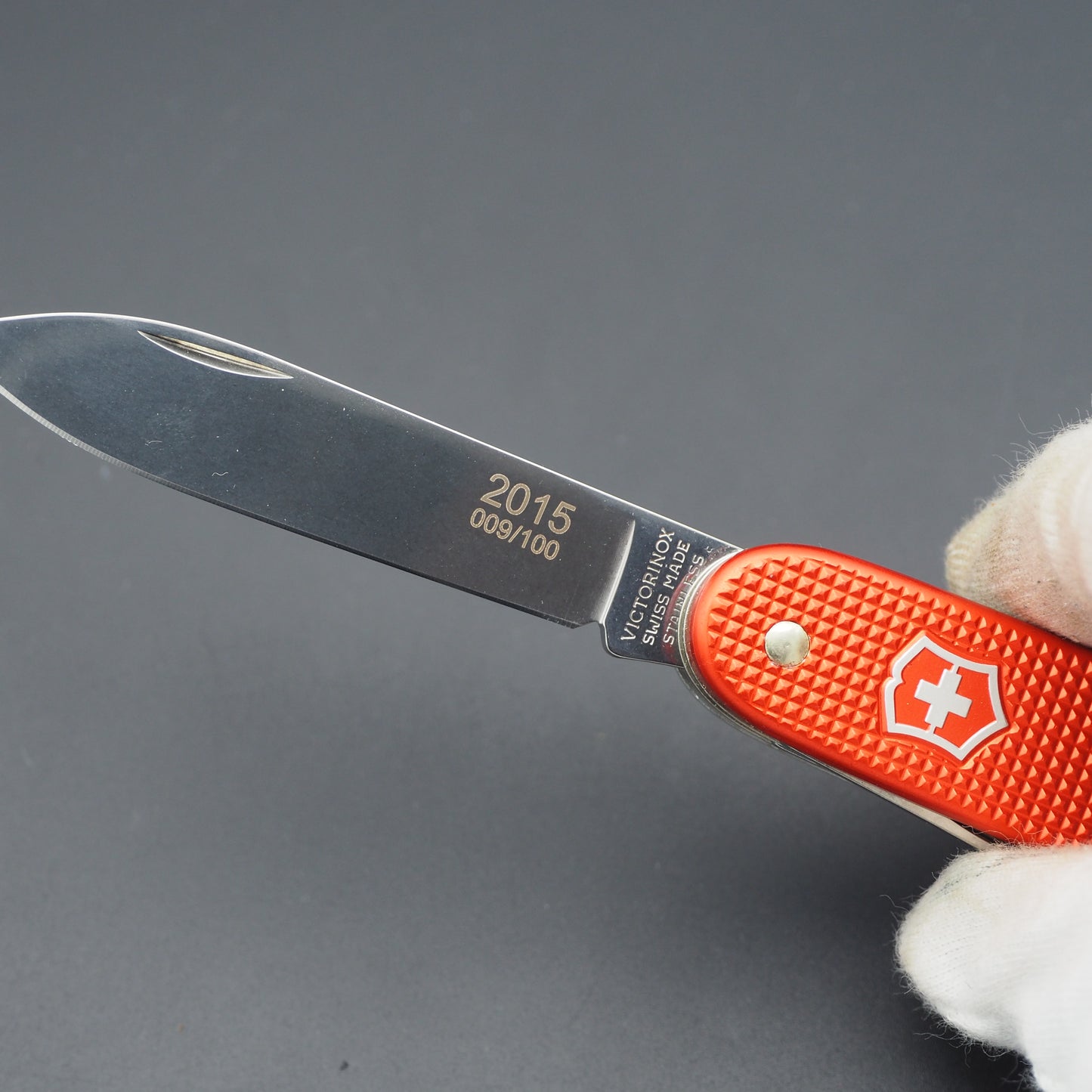 Victorinox Farmer Winterthur BICOLOR Rot/Silber Nummer 9 von 100 Schweizer Taschenmesser neuwertig NEU ohne Box