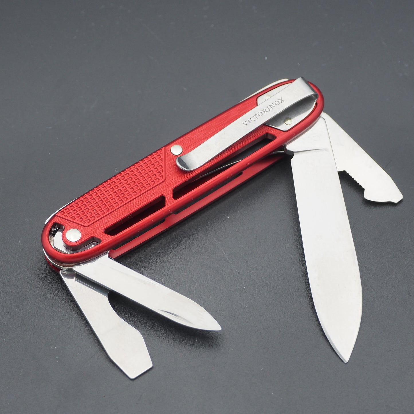 Victorinox Synergy Alox Red (NEW)