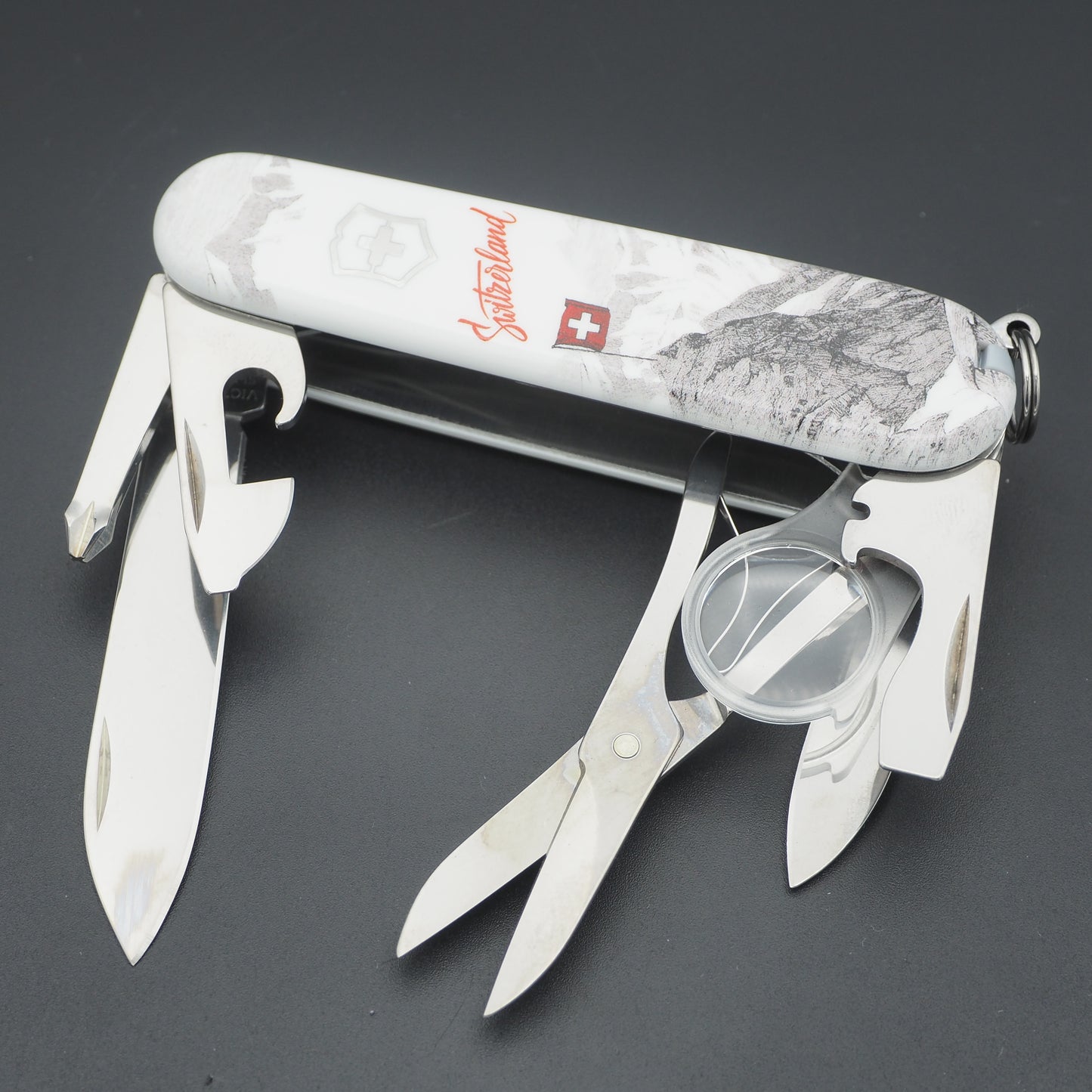 Victorinox Swiss Spirit 2020 Swiss Army Knife like NEW (wrong Box)