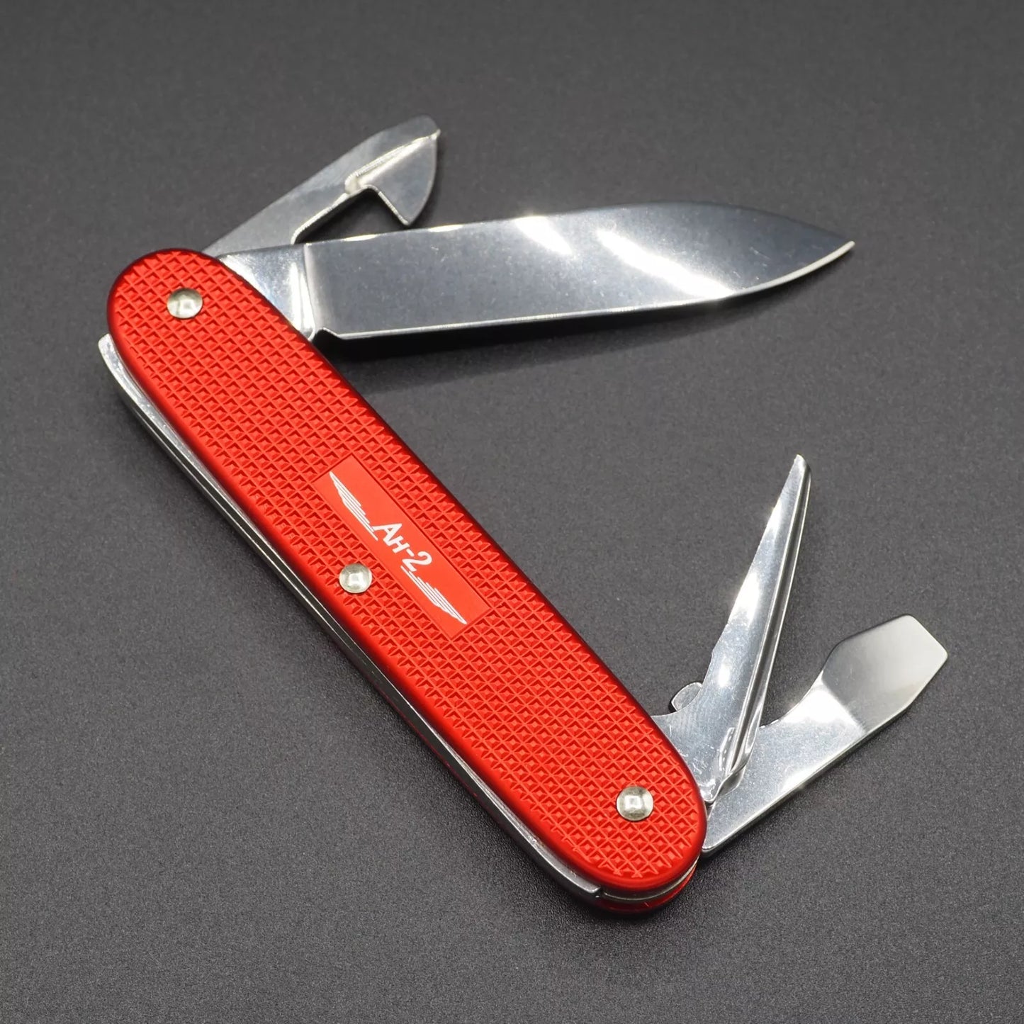 Victorinox Pioneer Red Antonov AH-2 Spezial-Schweizer Taschenmesser NEU ohne Ring und Box