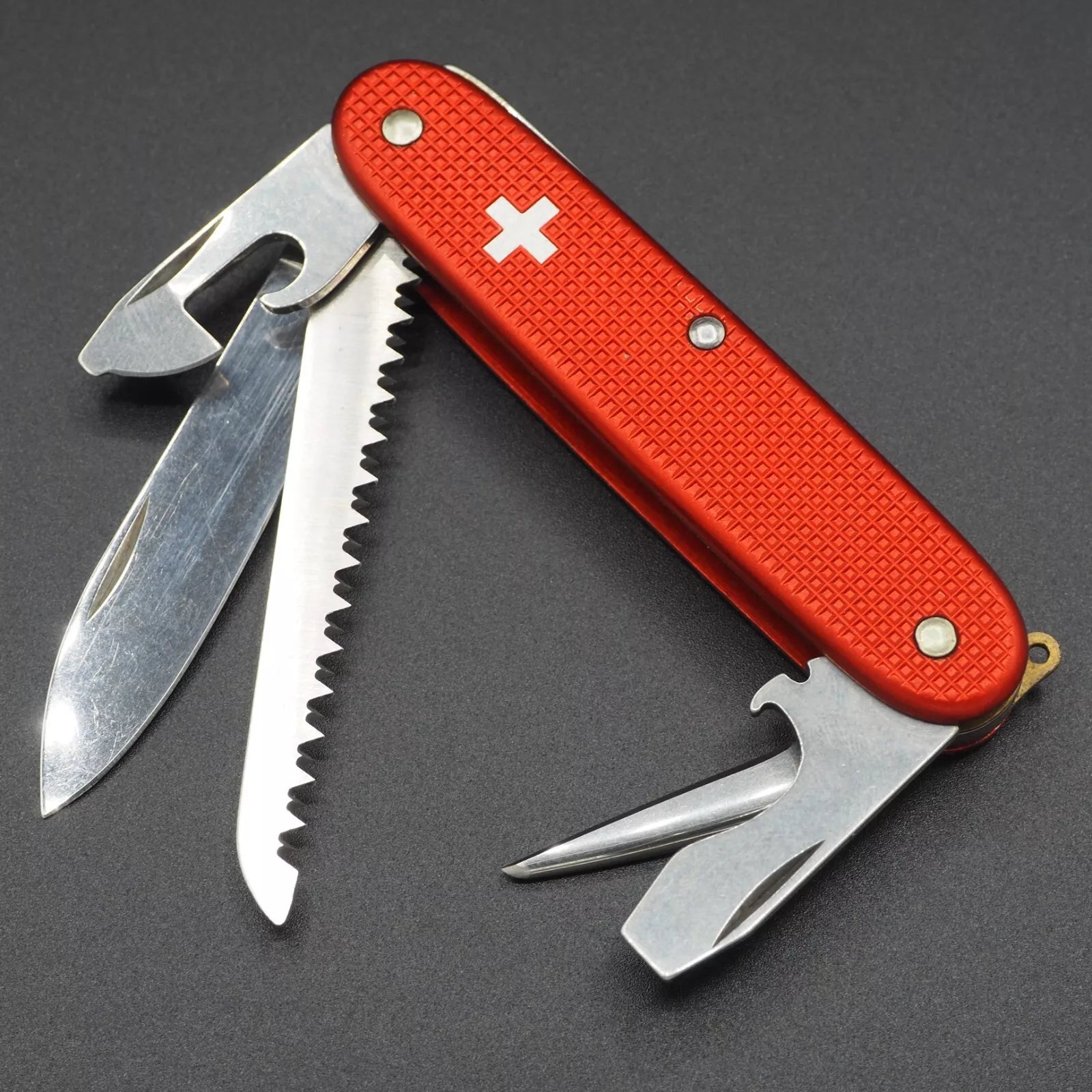 Victorinox Farmer OC Old Cross Red Swiss Army mint NEW w o Box The Sharp Knife Club