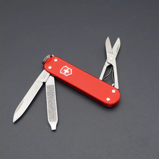 Victorinox Alox Limited Edition 2018 Classic 58 mm Beerenrot