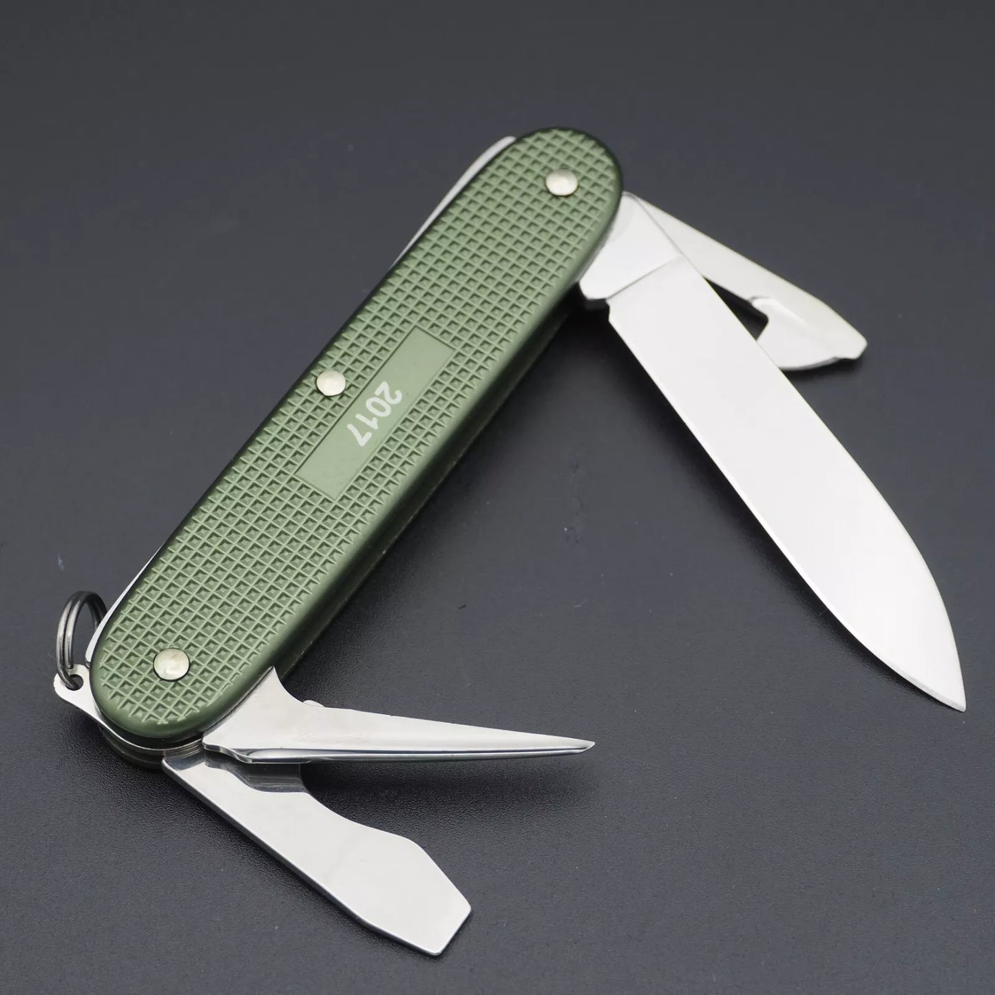 Victorinox Pioneer Alox Limited Edition 2017 Olive Green Swiss Army Knife NIB