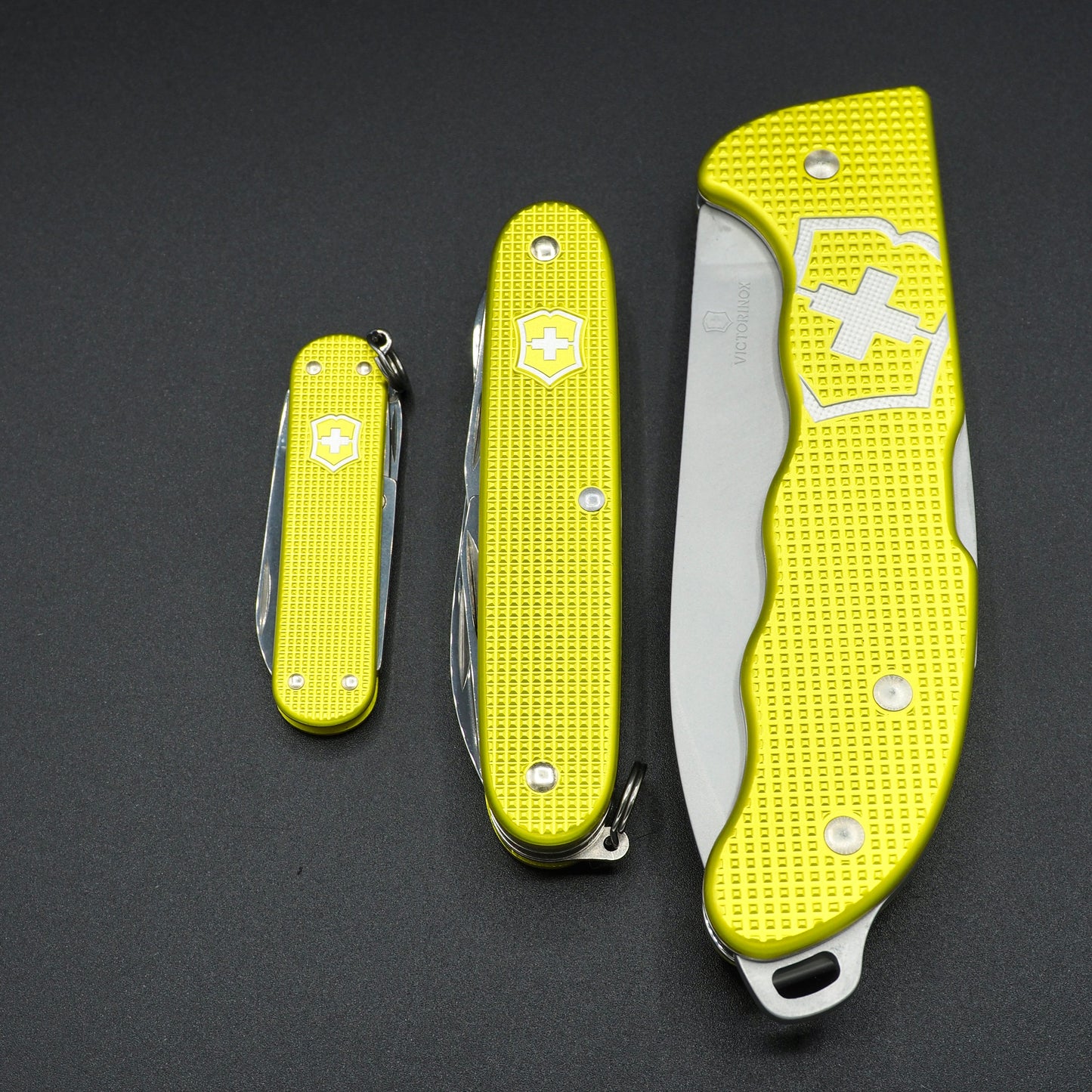 Victorinox Alox Limited Edition 2023 Classic 58mm Electric Yellow